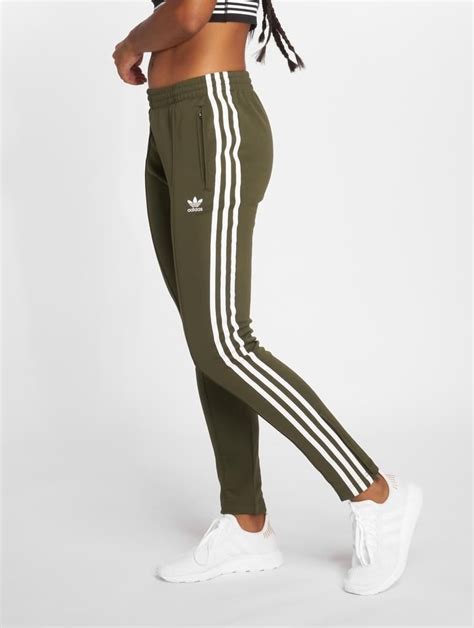 Olive adidas Jogginghosen für Sport & Freizeit 